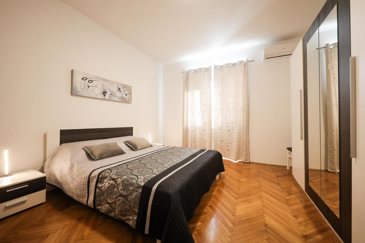 Zara City Center Apartment Exterior photo